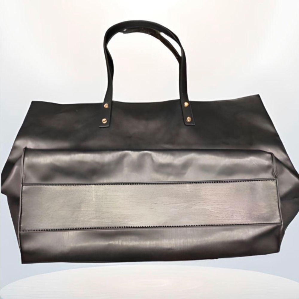 Lulu Dharma Black Vegan Leather Tote NWOT. Excellent Condition.🖤